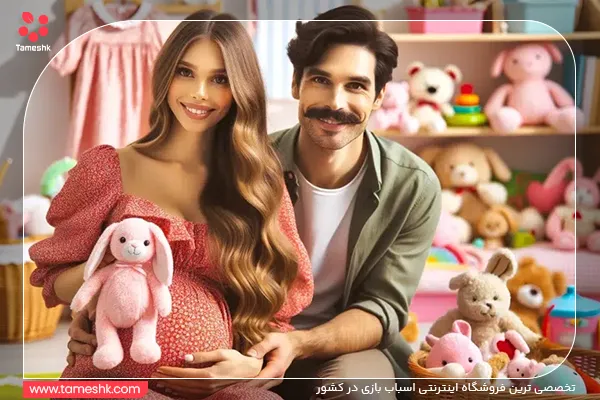 مرد و همسر باردار در فروشگاه اسباب بازی