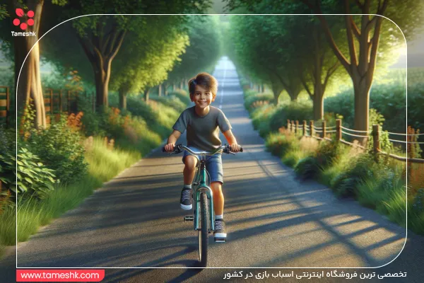 پسر بچه در حال دوچرخه بازی.jpg